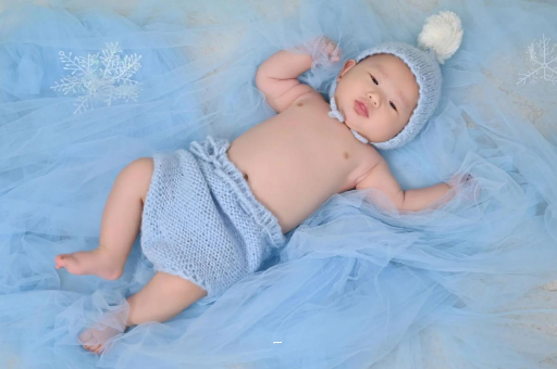 江山摸孕妇肚子沾喜气